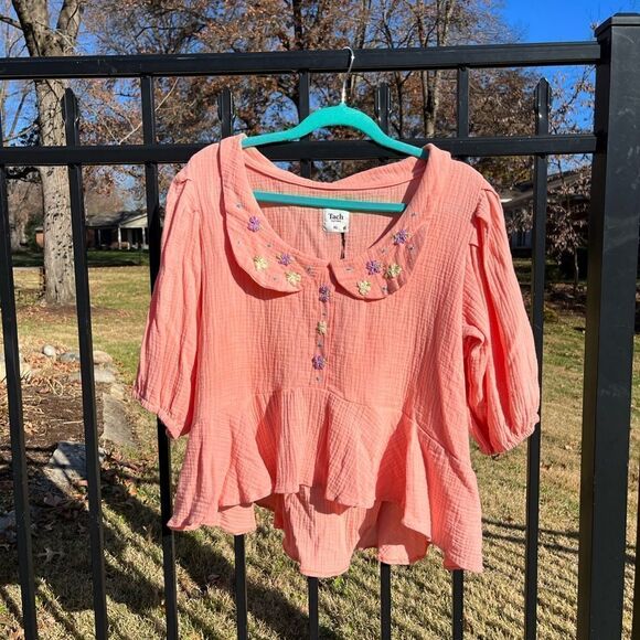 TACH Larina Embroidered Linen Top NWT - Picture 15 of 15